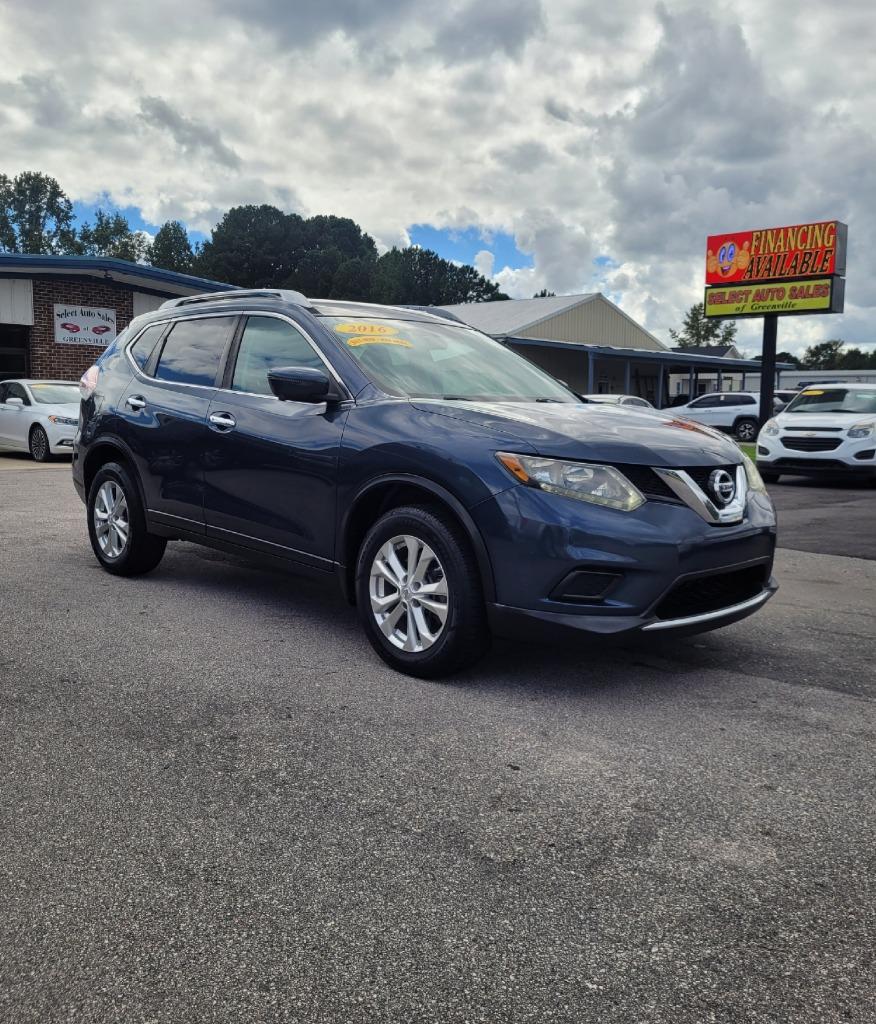 2016 Nissan Rogue SV's photo